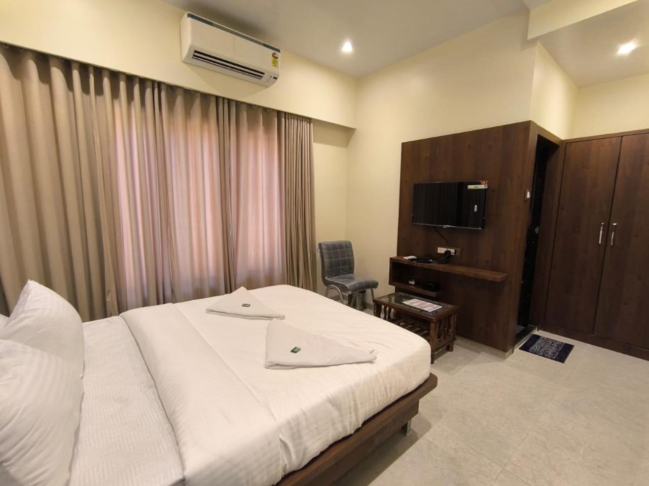 Hotel Sharan Residency Navi Mumbai Esterno foto