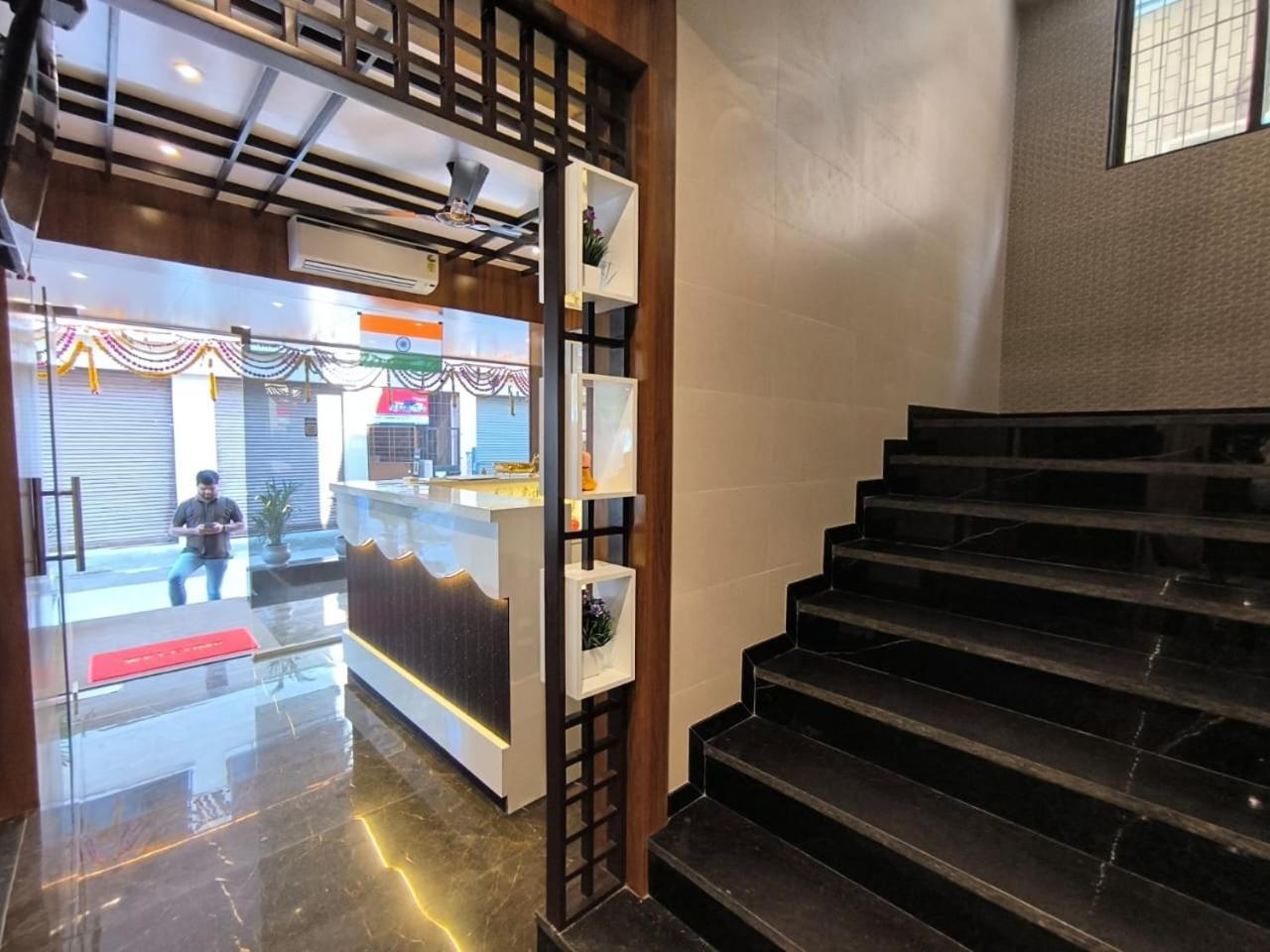 Hotel Sharan Residency Navi Mumbai Esterno foto